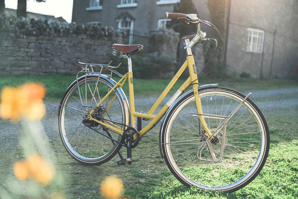 I love Julie's choice of colour as much as her choice of the Gate's Belt-Drive - it's so smooth and so quiet - and no need to ever worry about oil on your trousers ever again.